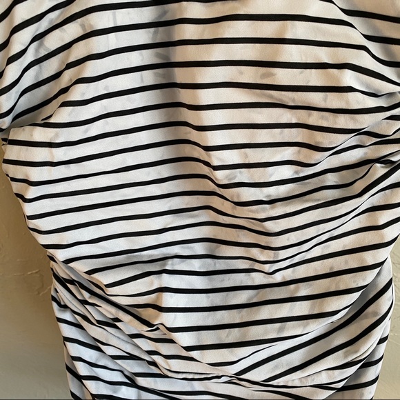 Victoria's Secret The Unforgettable One Piece Swimsuit - Picture 7 of 7